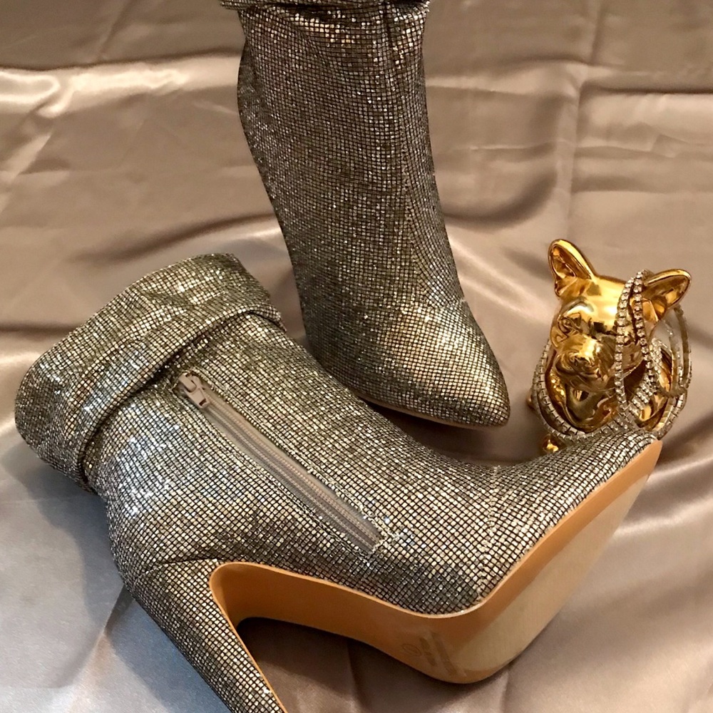 Women’s sparkle ankle bootie heels